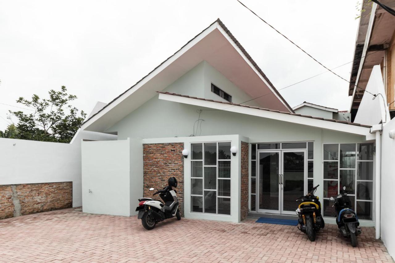 Reddoorz Plus Near Rs Usu Medan 2 Bagian luar foto