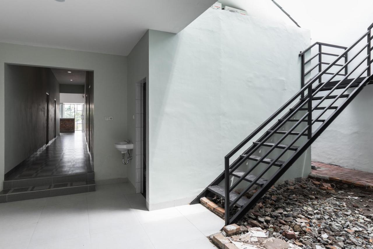 Reddoorz Plus Near Rs Usu Medan 2 Bagian luar foto